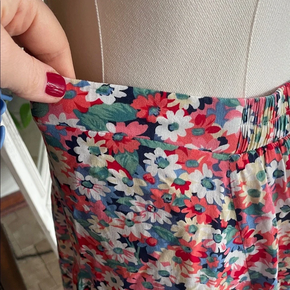 Floral High-Low Skirt Pretty Garden Small Lined - Picture 8 of 9